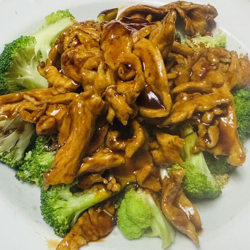 DL12. Chicken with Broccoli