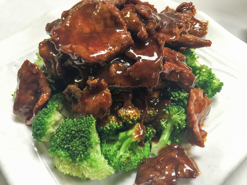 DL12. Beef with Broccoli