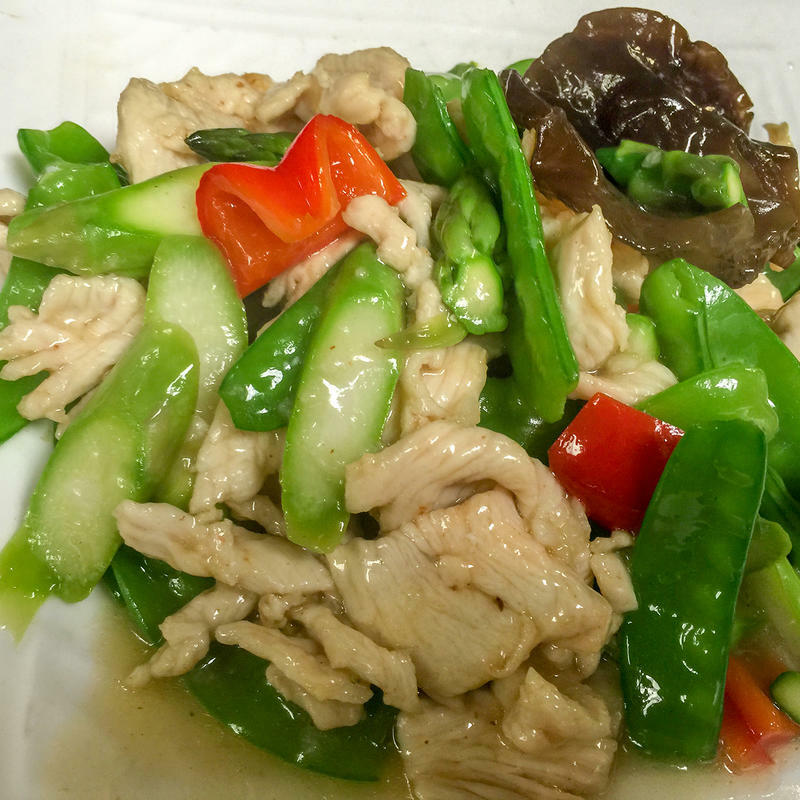 (Lunch).Chicken w. Woodear Mushrooms & Snow Peas
