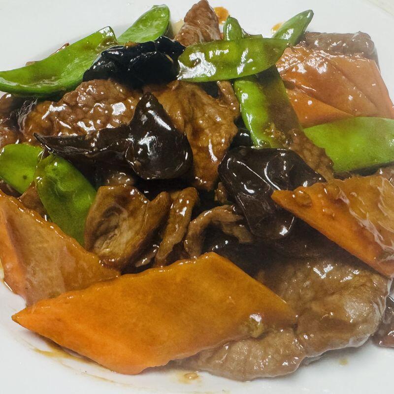 (Lunch).Beef w. Woodear Mushrooms & Snow Peas