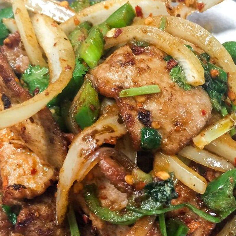 L10. Chicken with Onion & Chili Pepper (Lunch)