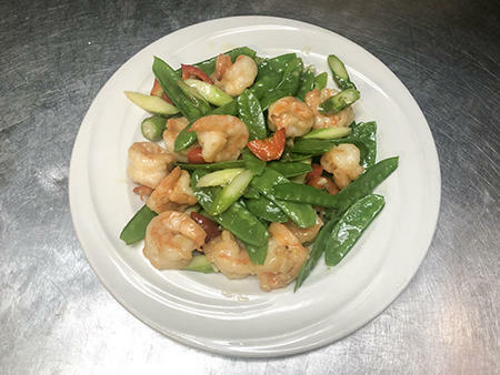 36. Jumbo Shrimp w. Asparagus & Snow Pea