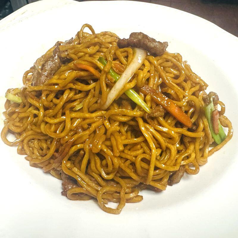 26. Beef Lomein
