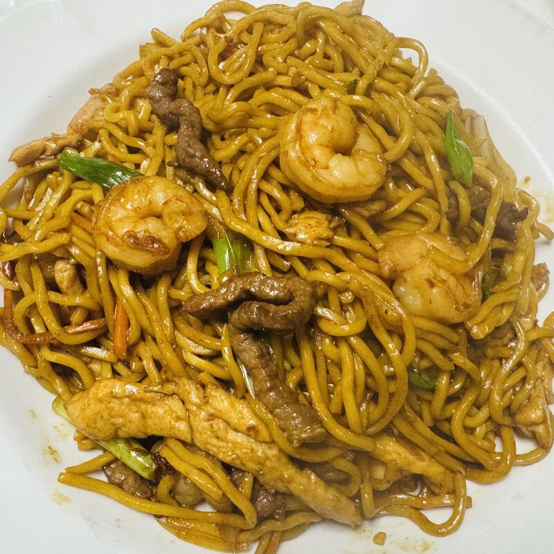26. Combo Lomein